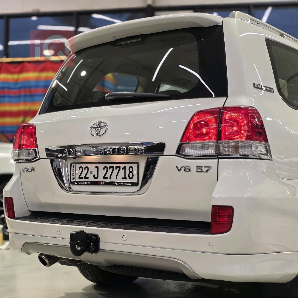 تويوتا لاندكروزر